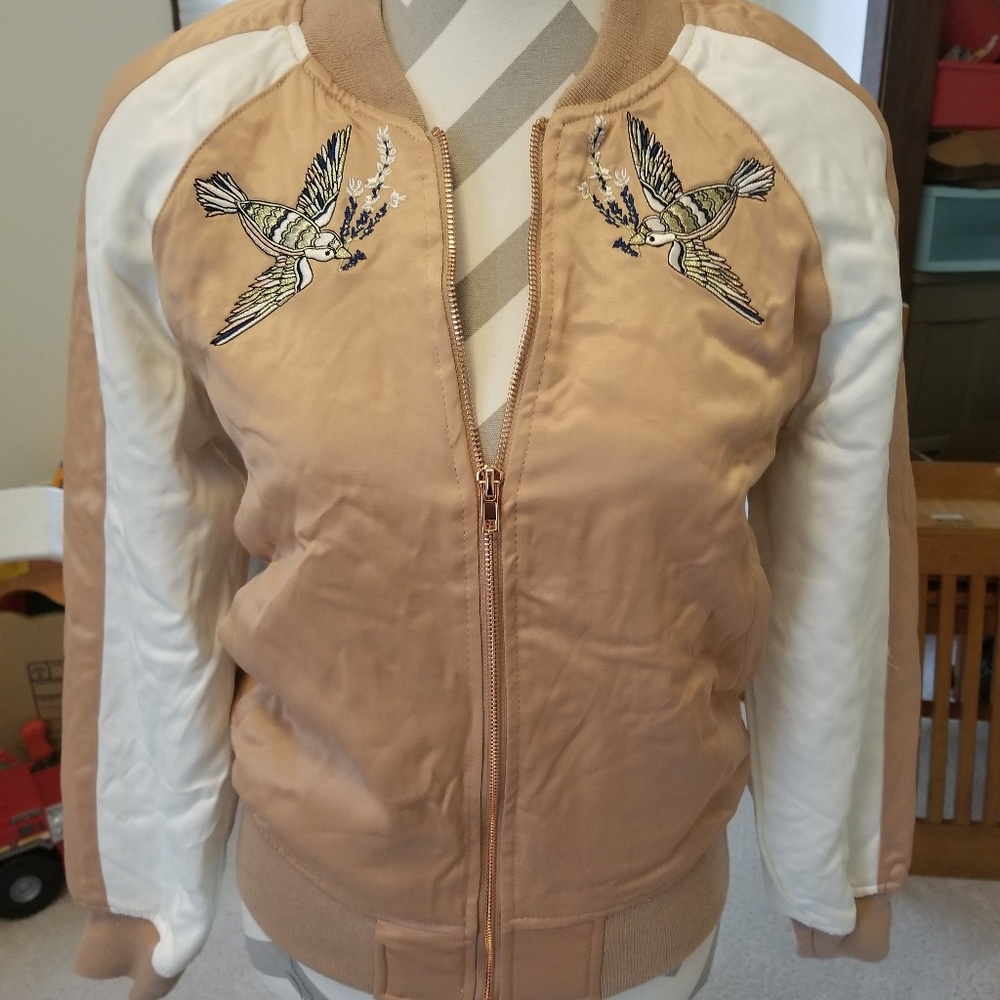Nwt kendall and kylie jacket